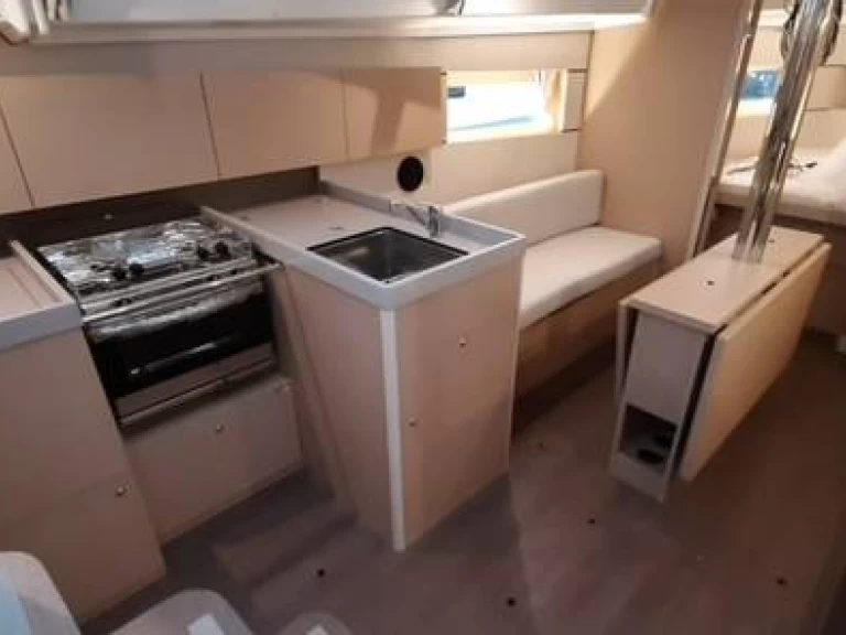 YachtCharter in Larmor-Plage - Bénéteau Oceanis 38.1 auf SamBoat