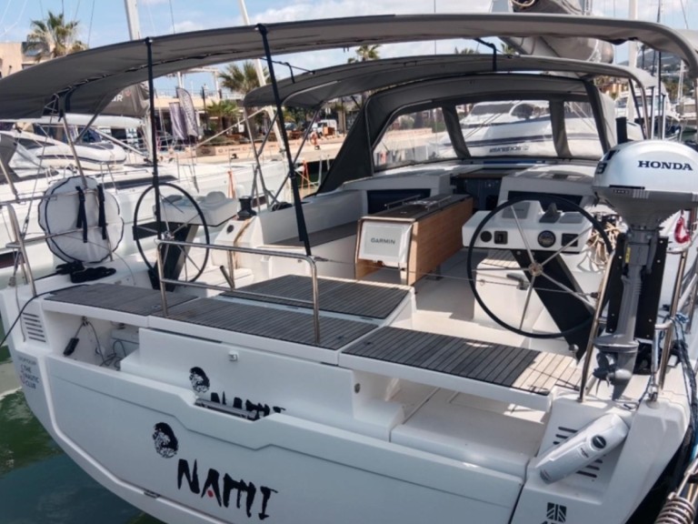 Ein Dufour Dufour 470 mieten in Dénia