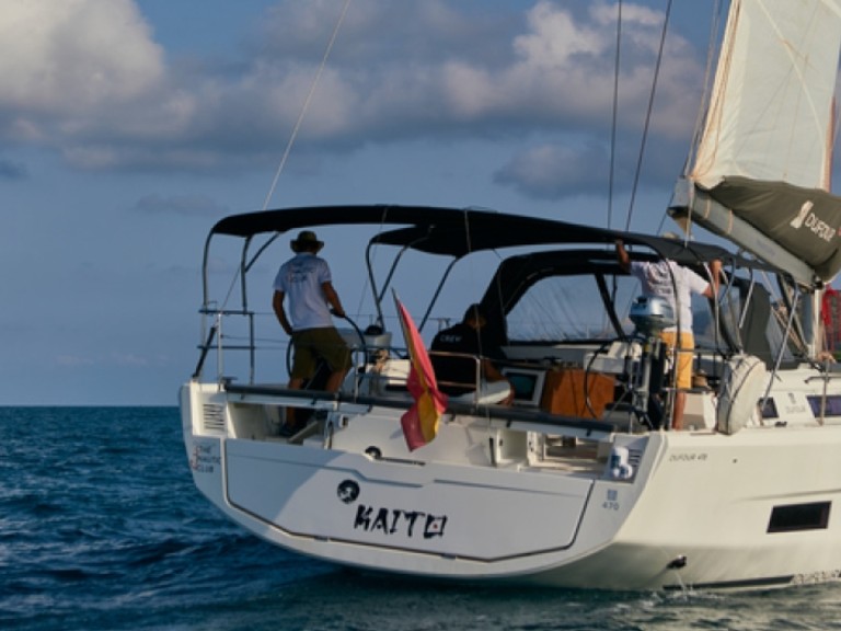Ein Dufour Dufour 470 mieten in Dénia