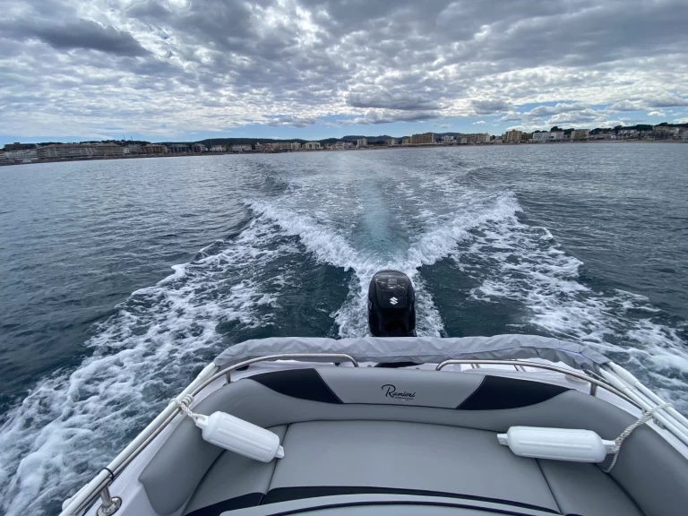 Ein Ranieri Voyager 17 mieten in l'Escala