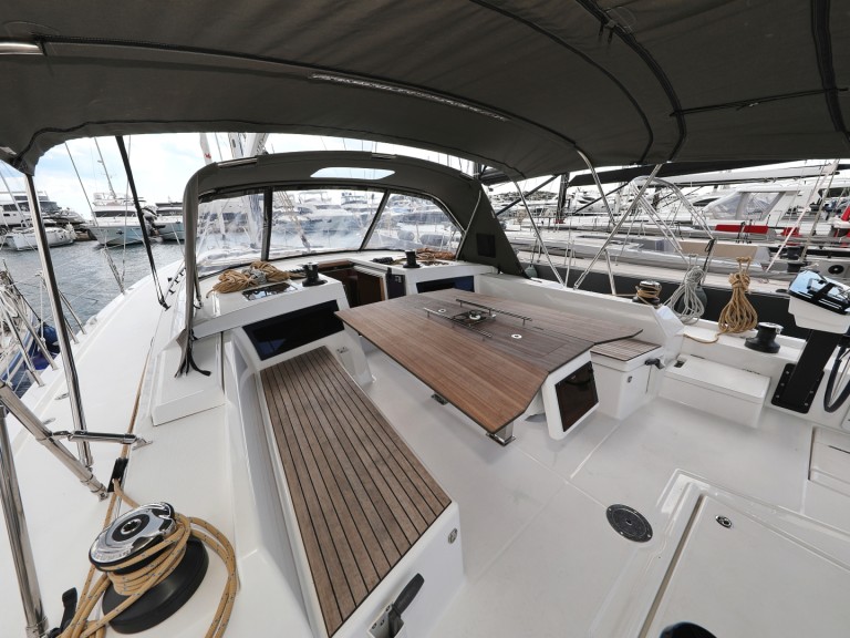 Ein Dufour Dufour 470 mieten in Tribunj
