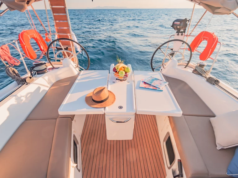 Bootsverleih Jeanneau Sun Odyssey 410 Álimos Samboat