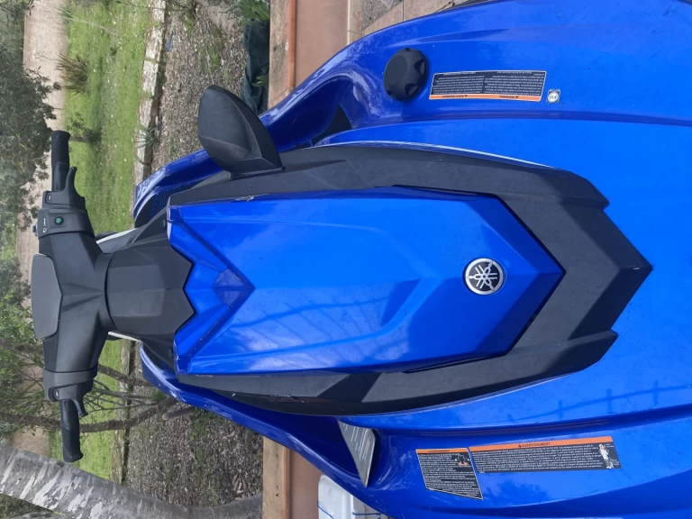 Yamaha Ex mieten Portals Nous