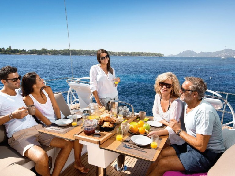Segelboot mieten in Álimos zum besten Preis