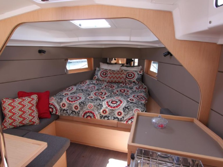 Segelboot mieten in Marina (City) zum besten Preis