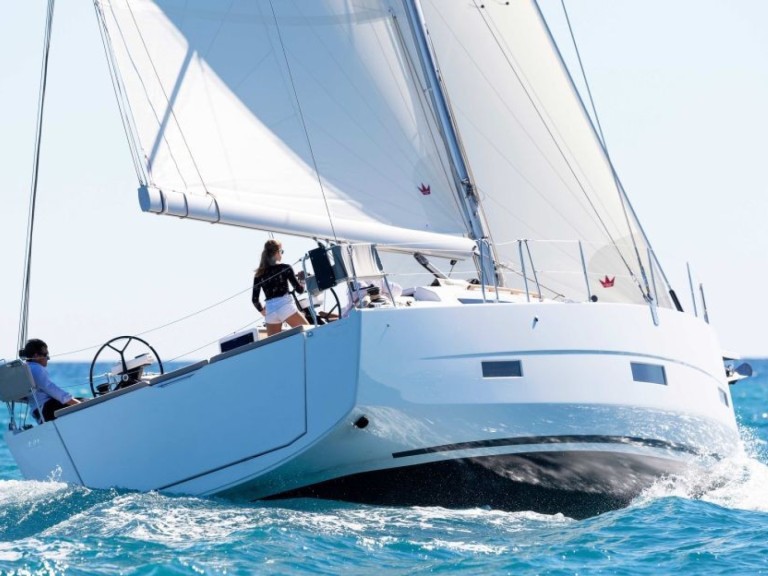 Ein Dufour Dufour 430 Grand Large mieten in Olbia