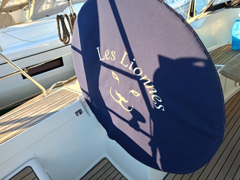 YachtCharter in Toulon - Jeanneau Sun Odyssey 49 Performance auf SamBoat