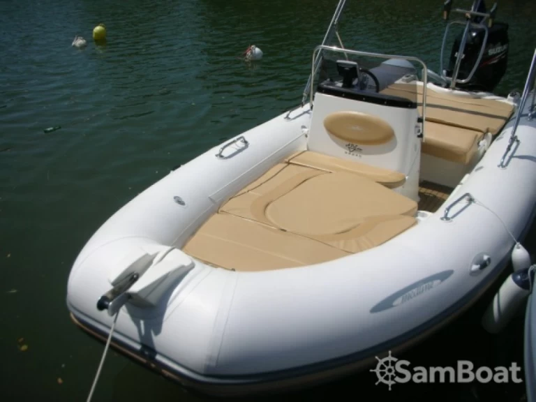 Boot mieten La Grande-Motte günstig Medline 650