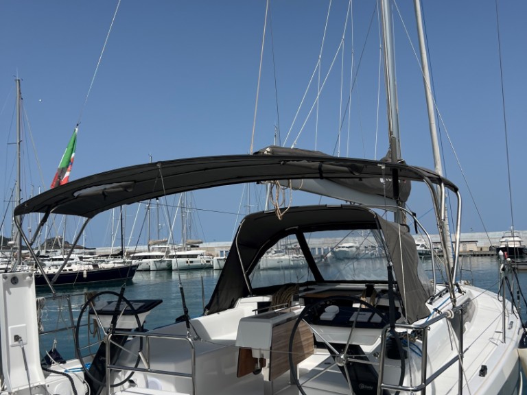 Ein Dufour Dufour 37 mieten in Capo d'Orlando