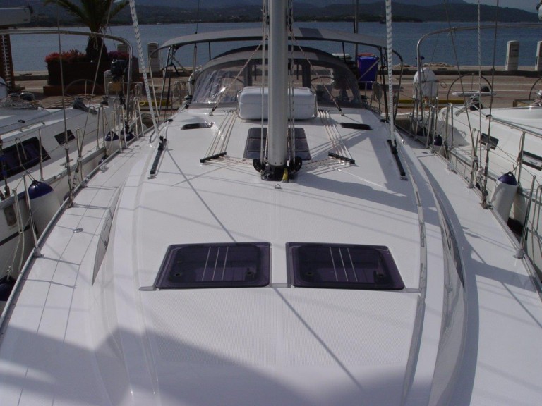 Ein Bavaria Cruiser 46 mieten in Olbia