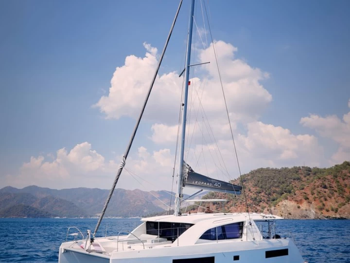 Katamaran mieten in Fethiye - Leopard Catamarans / Robertson & Caine Leopard 40