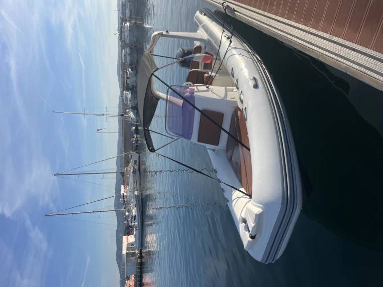 Schlauchboot mieten in Cavalaire-sur-Mer zum besten Preis