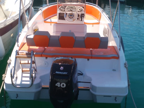 Ein Scar next 195 mieten in Salerno