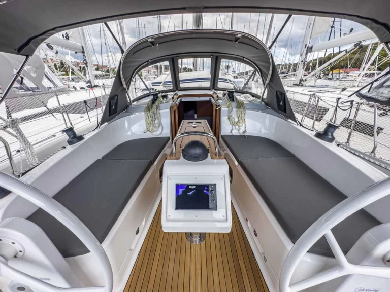 Bootsverleih Bavaria Cruiser 37 Pula Samboat