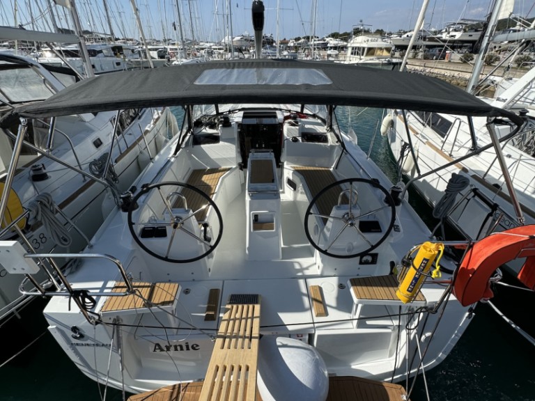 Segelboot mit oder ohne Skipper Bénéteau mieten in Sukošan