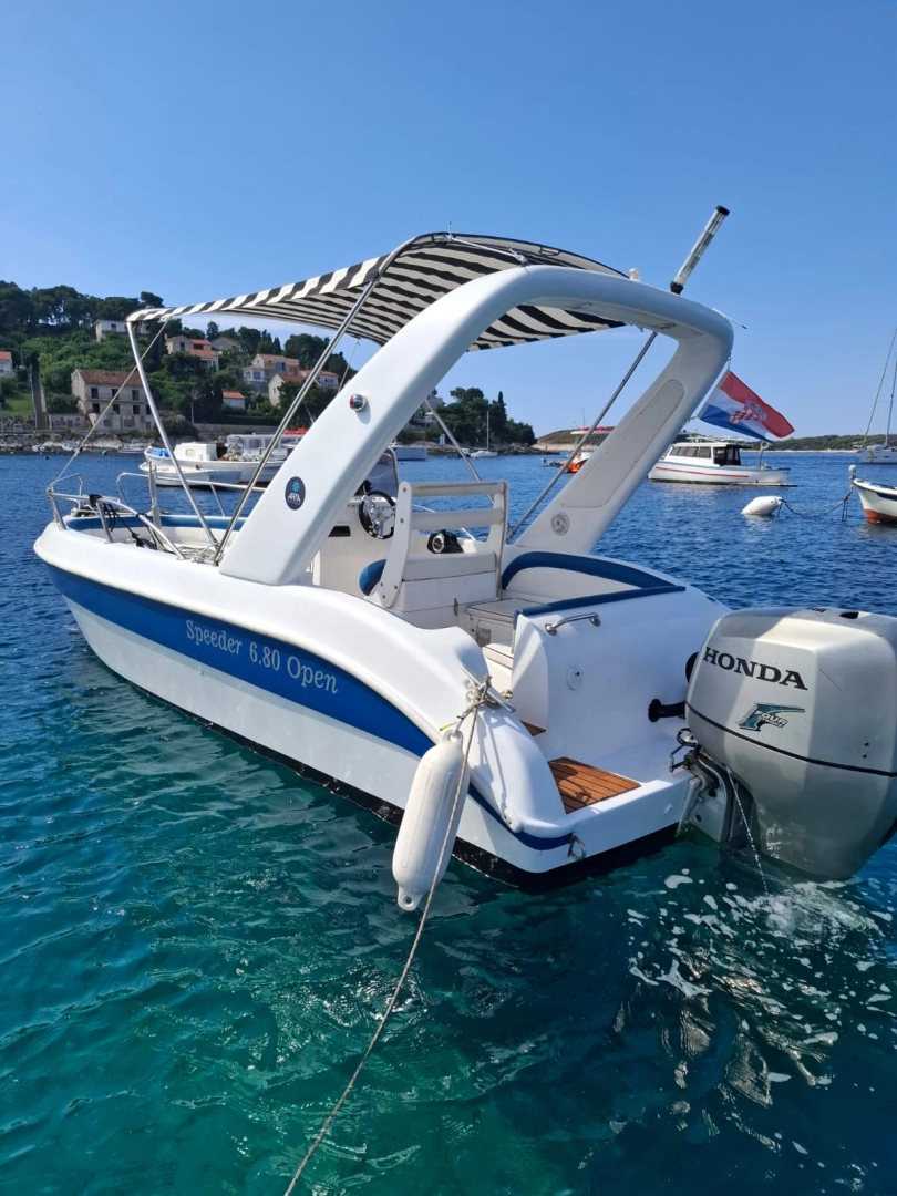 Boot mieten Hvar günstig 680 Open