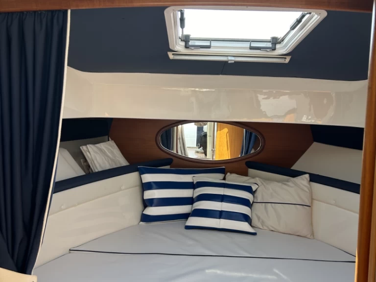 Vermietung Motorboot Polyform mit Führerschein