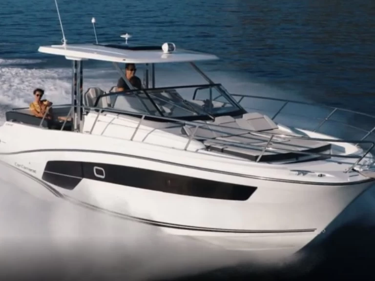 Boot mieten Cogolin günstig CAP CAMARAT 10.5