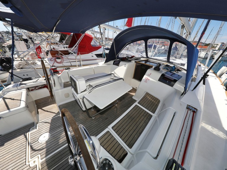 Segelboot mieten in Šibenik zum besten Preis