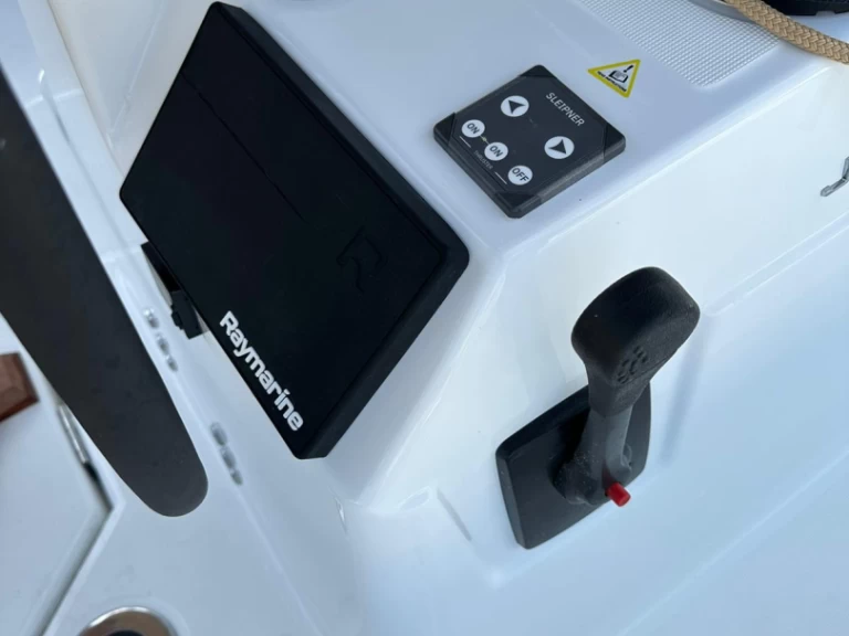 Segelboot mit oder ohne Skipper Jeanneau mieten in Komolac