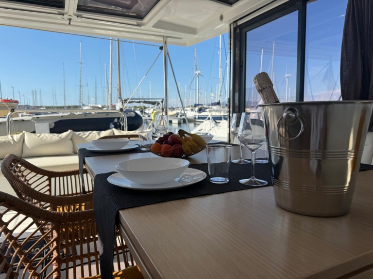 Katamaran mit oder ohne Skipper Bali Catamarans mieten in Piombino