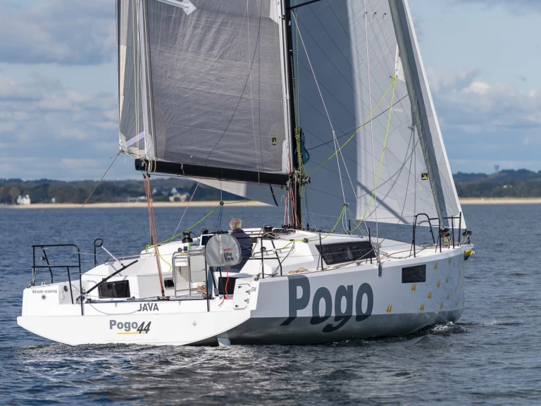 Ein Pogo Structures Pogo 44 mieten in La Trinité-sur-Mer