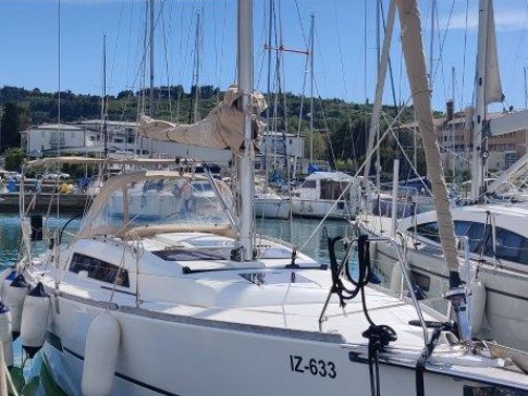 Dufour Dufour 350 Grand Large mieten Izola