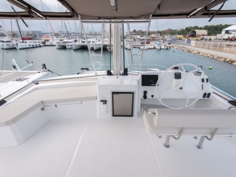 Ein Bali Catamarans Bali 5.4 mieten in Olbia