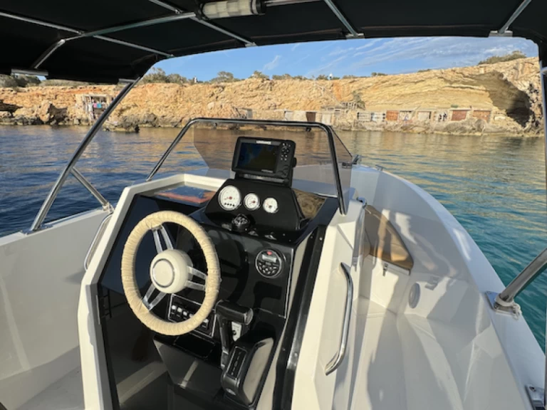 Ein Cattleya X6 mieten in Sant Antoni de Portmany