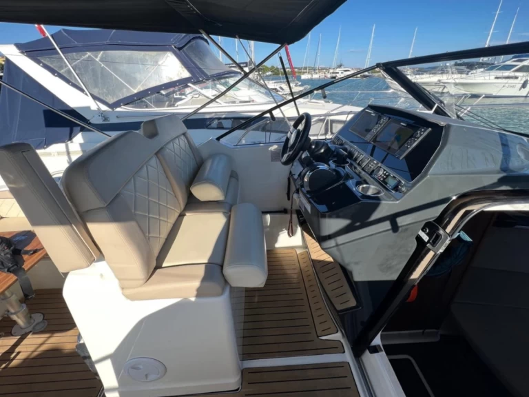 Motorboot mit oder ohne Skipper Quicksilver mieten in Poreč
