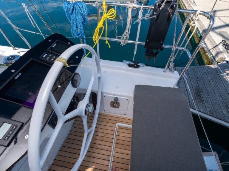Segelboot mit oder ohne Skipper Dufour mieten in Šibenik