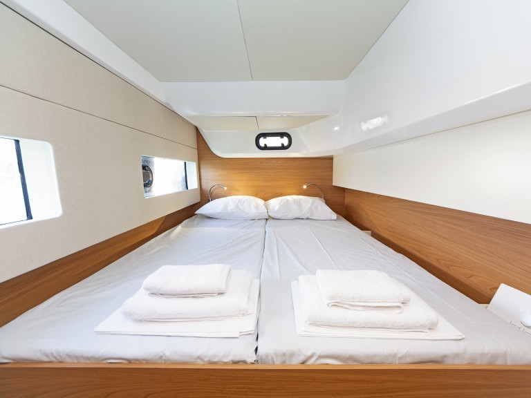 Katamaran mieten in Skradin zum besten Preis