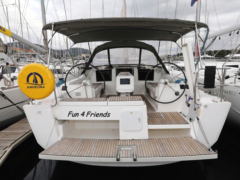 Ein Dufour Dufour 412 Grand Large mieten in Šibenik