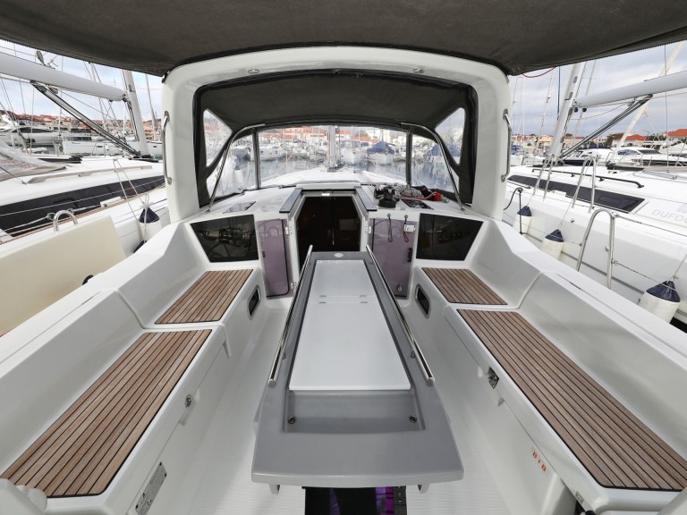 Bootsverleih Bénéteau Oceanis 41.1 Šibenik Samboat