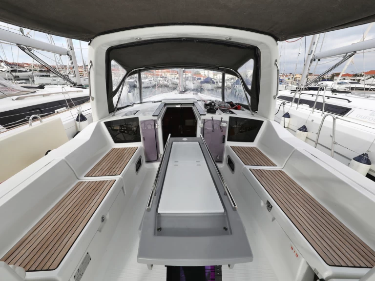 Bootsverleih Bénéteau Oceanis 41.1 Šibenik Samboat