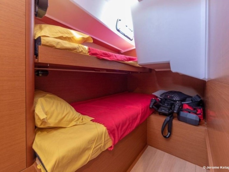 Segelboot mit oder ohne Skipper Jeanneau mieten in Gouviá