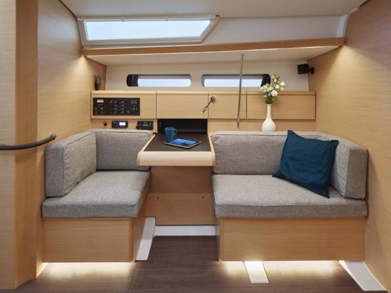 YachtCharter in Jolly Harbour - Jeanneau Sun Odyssey 449 auf SamBoat