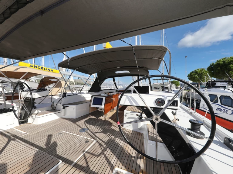 Ein Dufour Dufour 530 mieten in Trogir