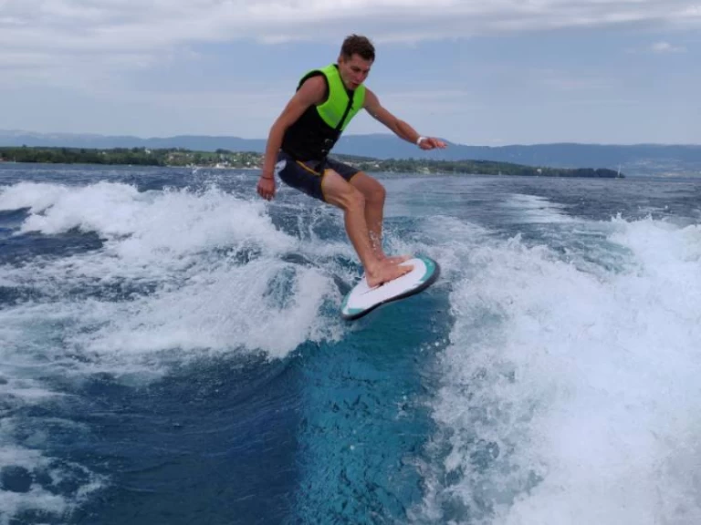 Motorboot mieten in Sciez zum besten Preis
