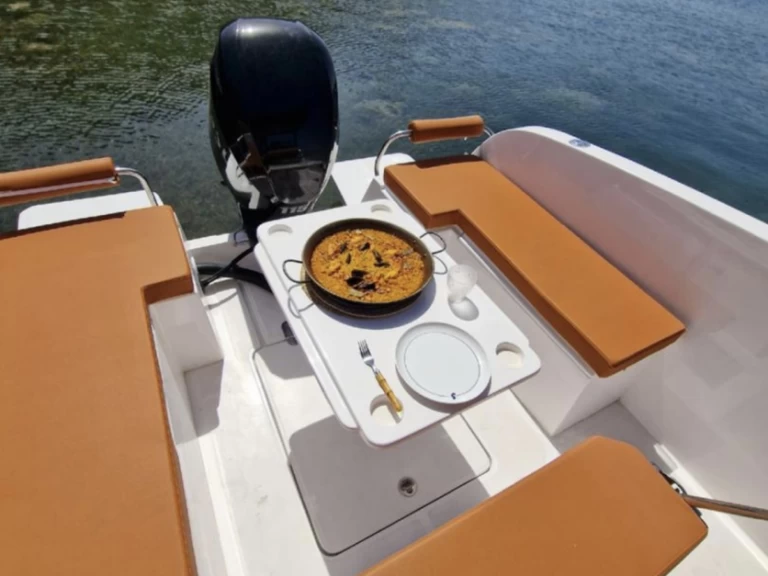 Boot mieten Mahon Port günstig X6