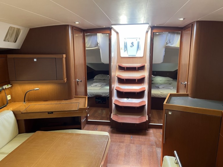 Vermietung Segelboot Bénéteau mit Führerschein