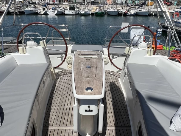 Bénéteau Oceanis 40 mieten Lissabon