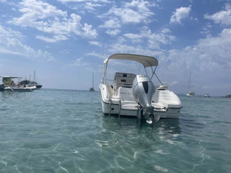 Motorboot mit oder ohne Skipper Ranieri mieten in Hyères