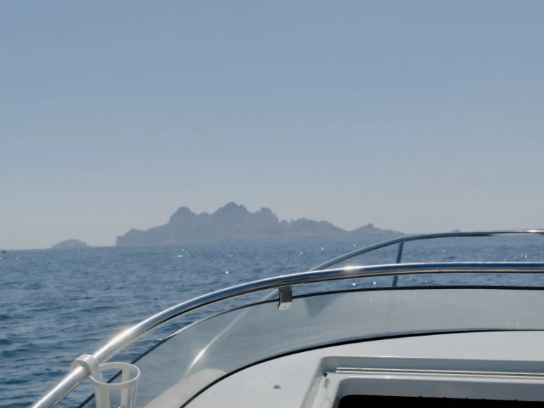 Ein Bénéteau Flyer 5 Grand Prix mieten in Marseille