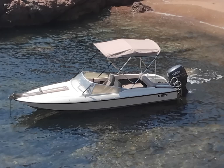 Motorboot mit oder ohne Skipper Fletcher mieten in Pinarellu