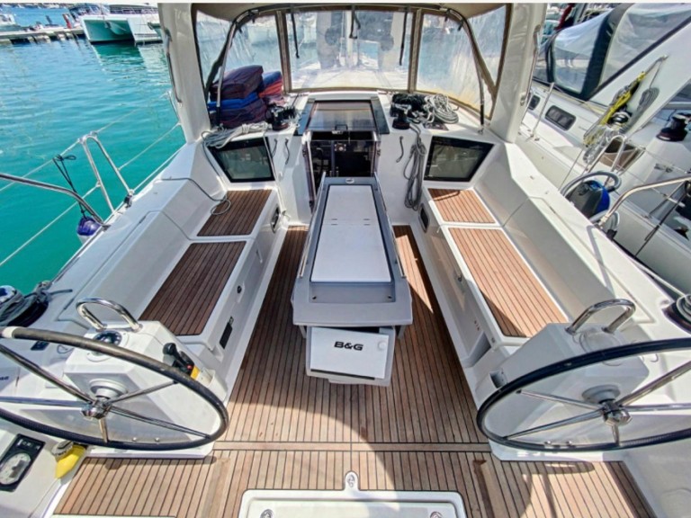 Vermietung Segelboot Bénéteau mit Führerschein