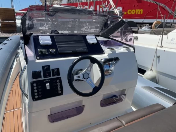 Schlauchboot mit oder ohne Skipper Brig mieten in Propriano