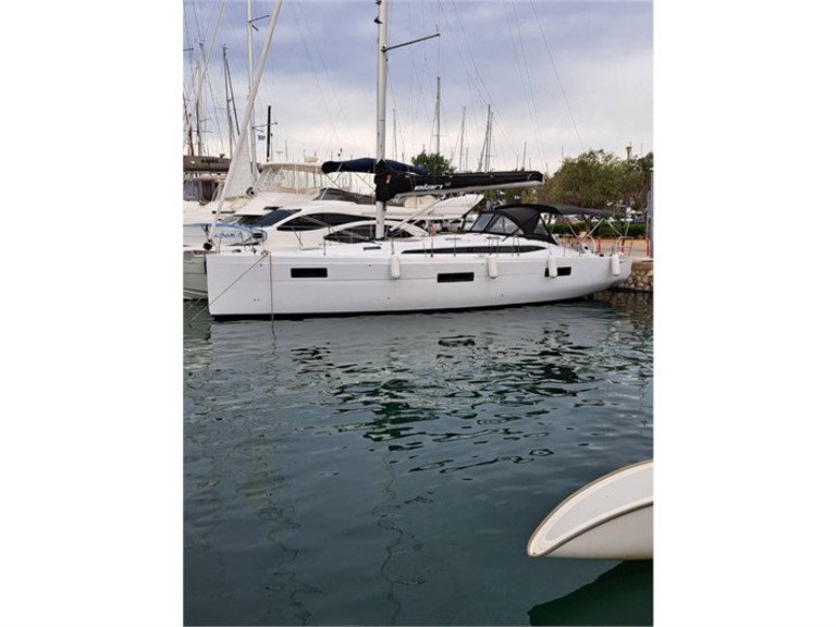 Segelboot mit oder ohne Skipper Elan mieten in Athen