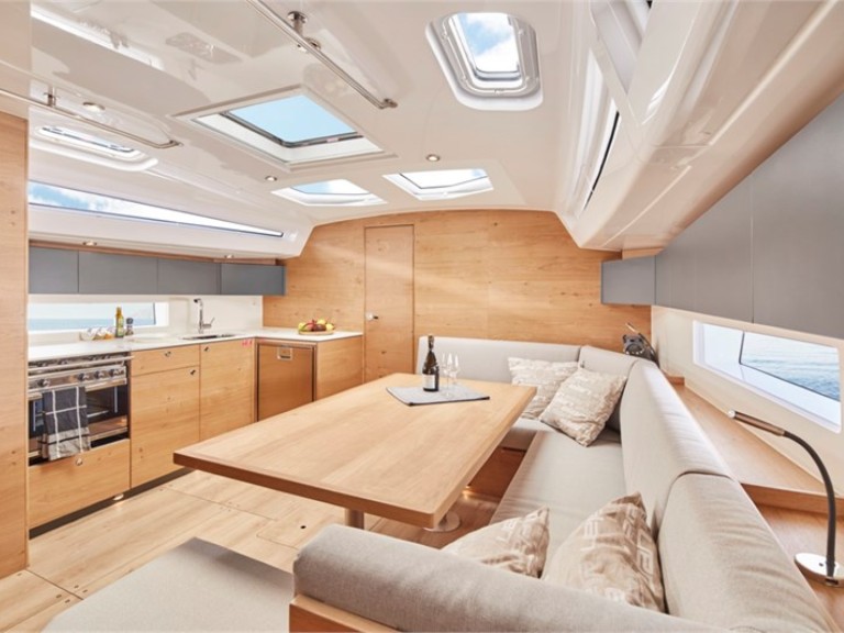Ein Elan Elan 43 mieten in Athen