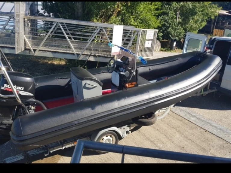 Schlauchboot mieten in Lège-Cap-Ferret zum besten Preis